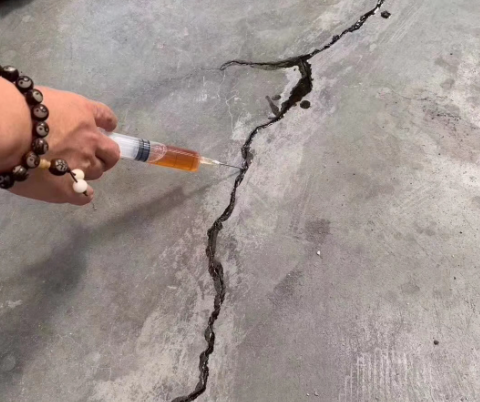 新巴尔虎左混凝土裂缝修补技术详解​